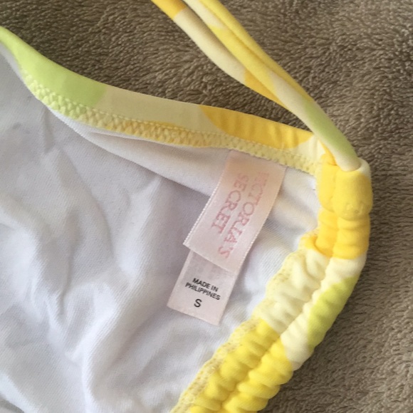 Victoria’s Secret bikini - Picture 2 of 3